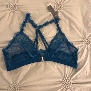 NWT Elle Macpherson Body Racerback Bralette